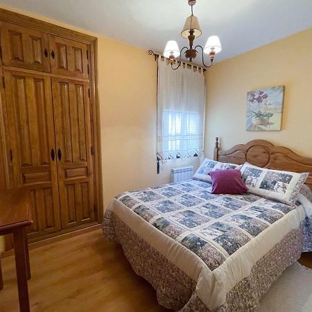 나바레돈다 데 그레도스 La Nava De Gredos Acogedor Piso Con Vistas 아파트 외부 사진