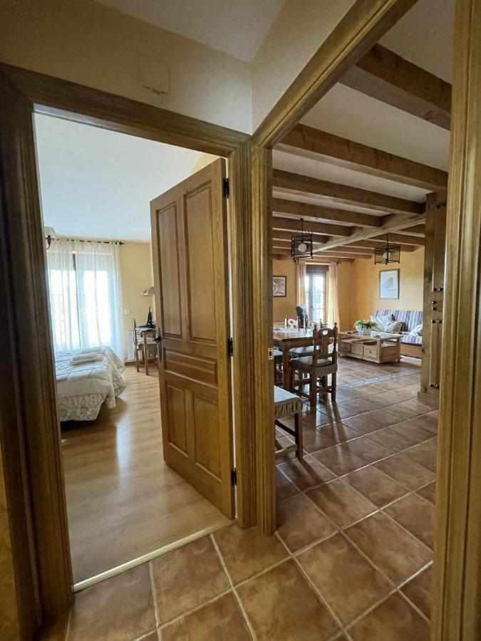 나바레돈다 데 그레도스 La Nava De Gredos Acogedor Piso Con Vistas 아파트 외부 사진